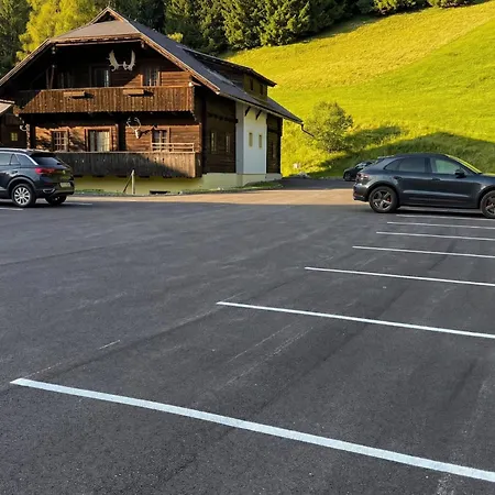 MountainView Lodge - Sauna, Balkon, 300 m zur Gondel Apartment Sankt Oswald (Carinthia)